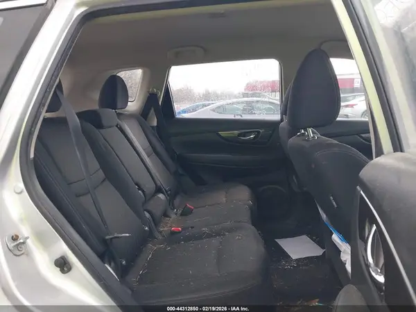 KNMAT2MV7HP546827 2017 NISSAN ROGUE - Image 8