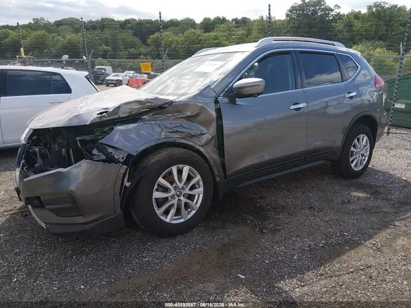 KNMAT2MV7HP551753 2017 NISSAN ROGUE - Image 2