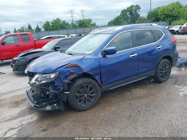 KNMAT2MV7HP553504 2017 NISSAN ROGUE - Image 2