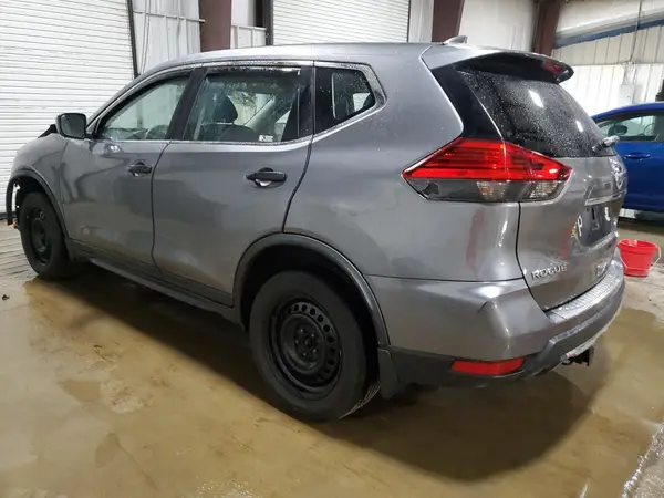 KNMAT2MV7HP555463 2017 NISSAN ROGUE - Image 2