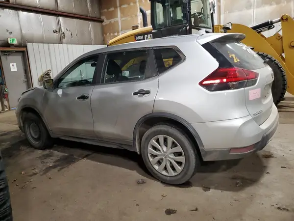 KNMAT2MV7HP558489 2017 NISSAN ROGUE - Image 2