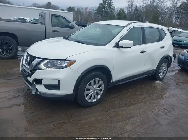KNMAT2MV7HP563269 2017 NISSAN ROGUE - Image 2
