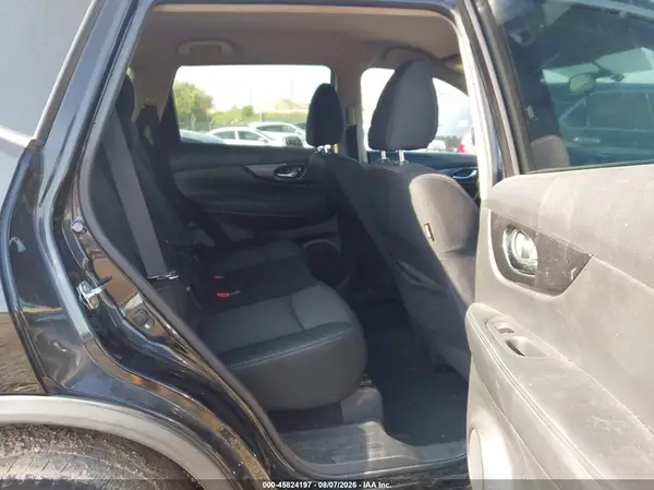 KNMAT2MV7HP563501 2017 NISSAN ROGUE - Image 8