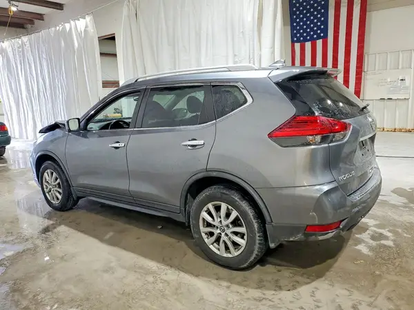 KNMAT2MV7HP570030 2017 NISSAN ROGUE - Image 2