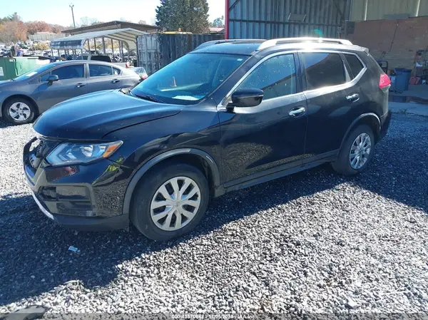 KNMAT2MV7HP573199 2017 NISSAN ROGUE - Image 2