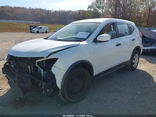 KNMAT2MV7HP575549 2017 NISSAN ROGUE - Image 2
