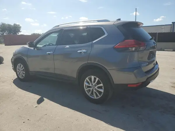 KNMAT2MV7HP576524 2017 NISSAN ROGUE - Image 2