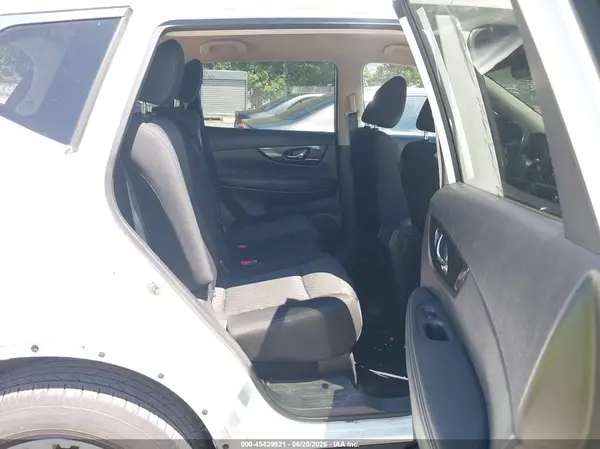 KNMAT2MV7HP579066 2017 NISSAN ROGUE - Image 8