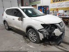 KNMAT2MV7HP579701 2017 NISSAN ROGUE