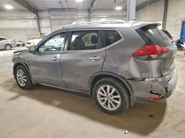 KNMAT2MV7HP580380 2017 NISSAN ROGUE - Image 2