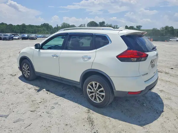 KNMAT2MV7HP581111 2017 NISSAN ROGUE - Image 2
