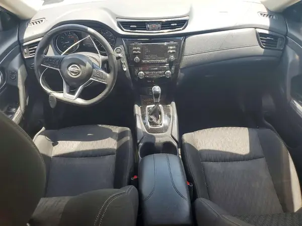 KNMAT2MV7HP581111 2017 NISSAN ROGUE - Image 8
