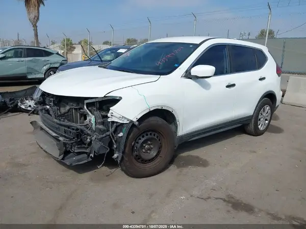 KNMAT2MV7HP583991 2017 NISSAN ROGUE - Image 2