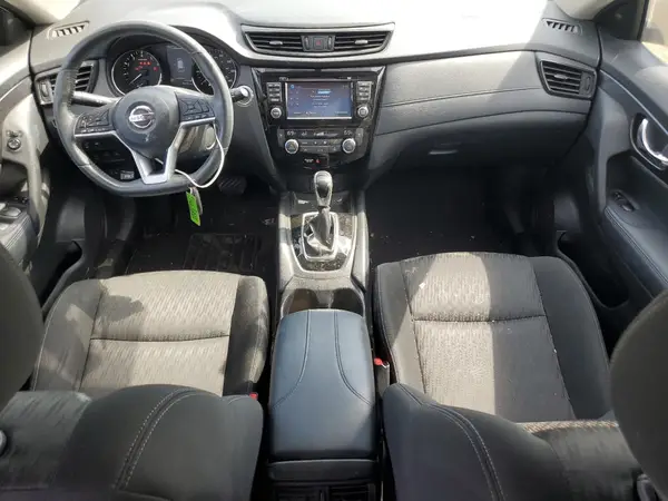 KNMAT2MV7HP587975 2017 NISSAN ROGUE - Image 8