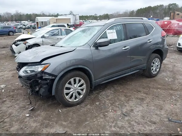 KNMAT2MV7HP589385 2017 NISSAN ROGUE - Image 2