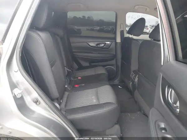 KNMAT2MV7HP591217 2017 NISSAN ROGUE - Image 8