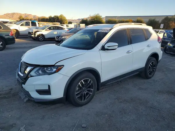 KNMAT2MV7HP591766 2017 NISSAN ROGUE - Image 1
