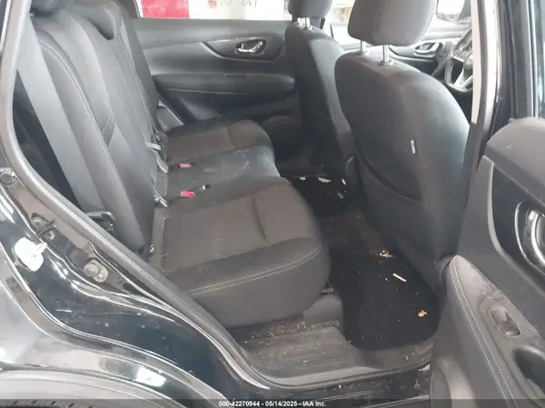KNMAT2MV7HP593789 2017 NISSAN ROGUE - Image 8