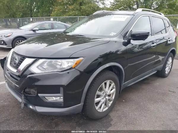 KNMAT2MV7HP593937 2017 NISSAN ROGUE - Image 2
