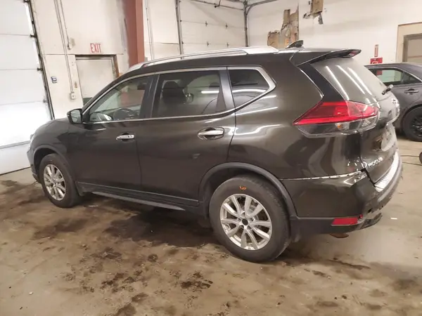 KNMAT2MV7HP594800 2017 NISSAN ROGUE - Image 2