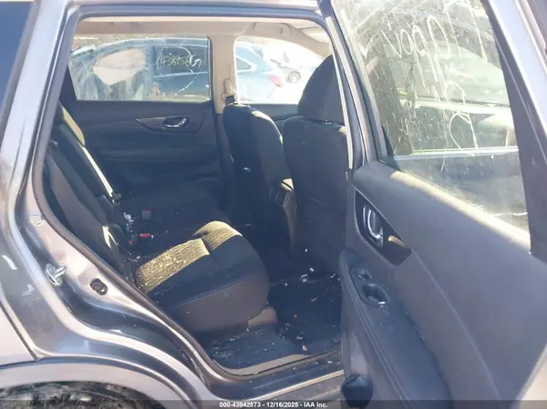 KNMAT2MV7HP600823 2017 NISSAN ROGUE - Image 8