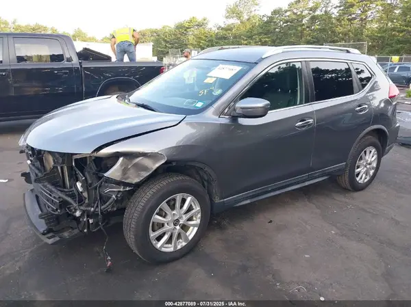 KNMAT2MV7HP601907 2017 NISSAN ROGUE - Image 2