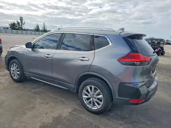 KNMAT2MV7HP602037 2017 NISSAN ROGUE - Image 2
