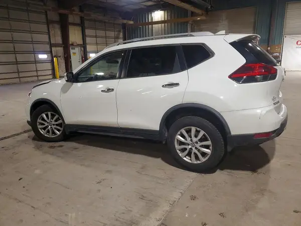 KNMAT2MV7HP603530 2017 NISSAN ROGUE - Image 2