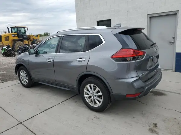 KNMAT2MV7HP605066 2017 NISSAN ROGUE - Image 2