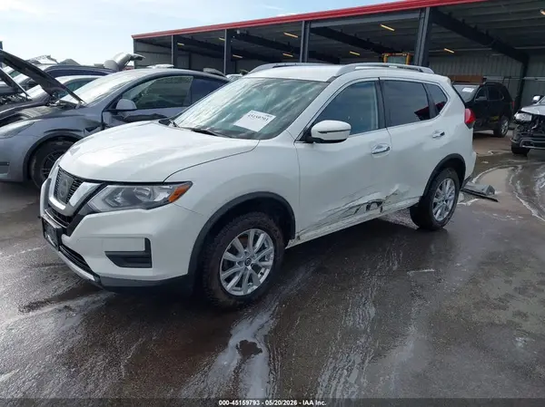 KNMAT2MV7HP605679 2017 NISSAN ROGUE - Image 2