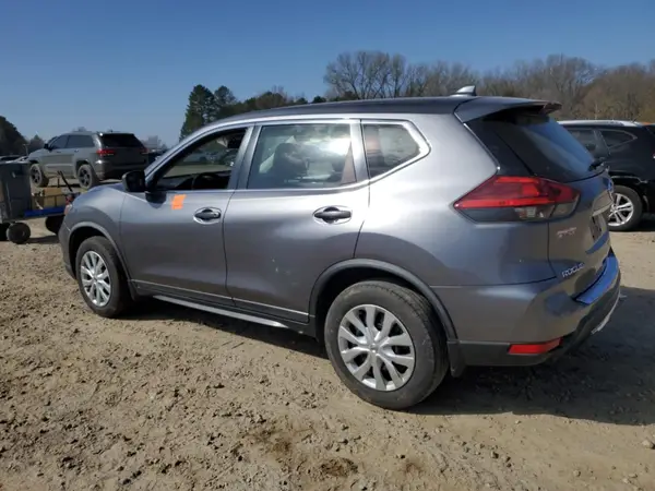 KNMAT2MV7HP606427 2017 NISSAN ROGUE - Image 2