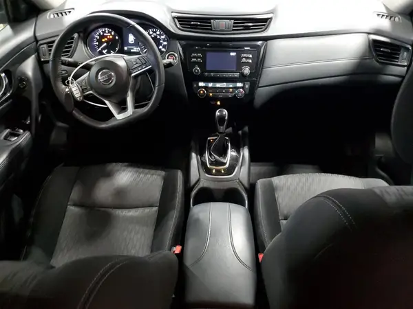 KNMAT2MV7HP607349 2017 NISSAN ROGUE - Image 8