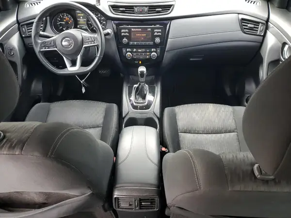 KNMAT2MV7HP613135 2017 NISSAN ROGUE - Image 8