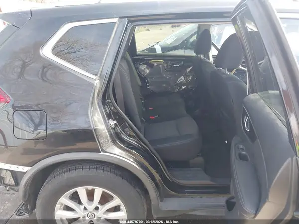 KNMAT2MV7HP616892 2017 NISSAN ROGUE - Image 8