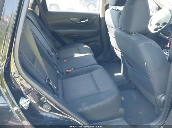 KNMAT2MV7JP502302 2018 NISSAN ROGUE - Image 8