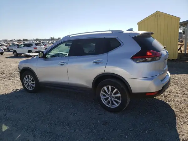 KNMAT2MV7JP515115 2018 NISSAN ROGUE - Image 2