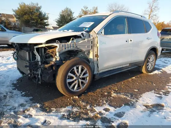 KNMAT2MV7JP519987 2018 NISSAN ROGUE - Image 2