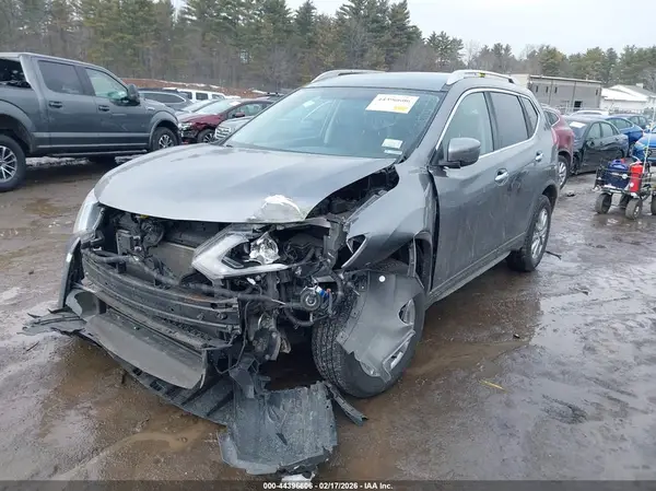 KNMAT2MV7JP526521 2018 NISSAN ROGUE - Image 2