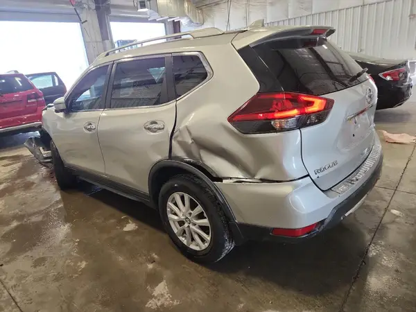 KNMAT2MV7JP535140 2018 NISSAN ROGUE - Image 2