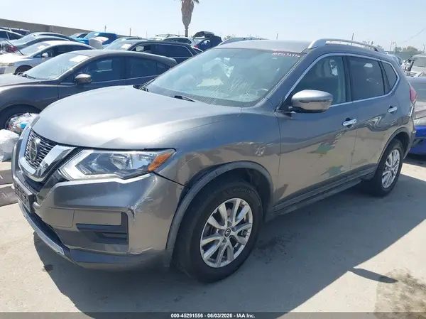 KNMAT2MV7JP540998 2018 NISSAN ROGUE - Image 2
