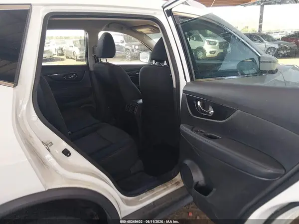 KNMAT2MV7JP542783 2018 NISSAN ROGUE - Image 8