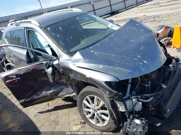 KNMAT2MV7JP545098 2018 NISSAN ROGUE - Image 1