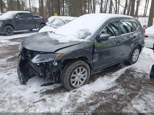 KNMAT2MV7JP552701 2018 NISSAN ROGUE - Image 2