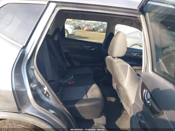 KNMAT2MV7JP553816 2018 NISSAN ROGUE - Image 8