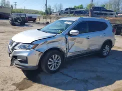 KNMAT2MV7JP555789 2018 NISSAN ROGUE