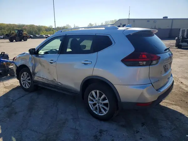 KNMAT2MV7JP555789 2018 NISSAN ROGUE - Image 2