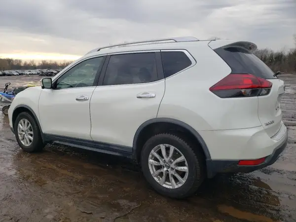KNMAT2MV7JP556022 2018 NISSAN ROGUE - Image 2