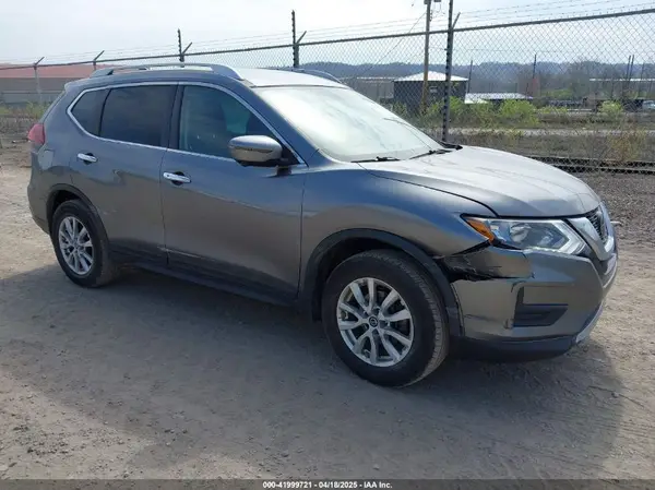 KNMAT2MV7JP557753 2018 NISSAN ROGUE - Image 1