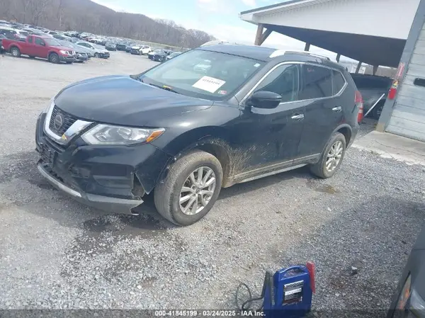 KNMAT2MV7JP559678 2018 NISSAN ROGUE - Image 2