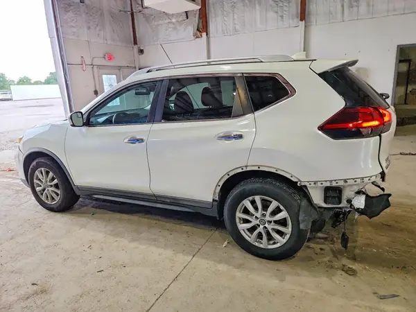 KNMAT2MV7JP562905 2018 NISSAN ROGUE - Image 2